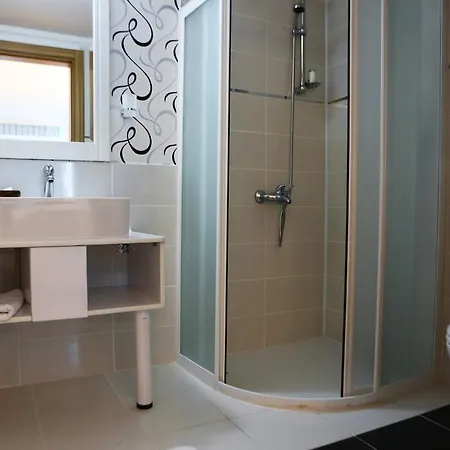 Ugur Hotel Kaş